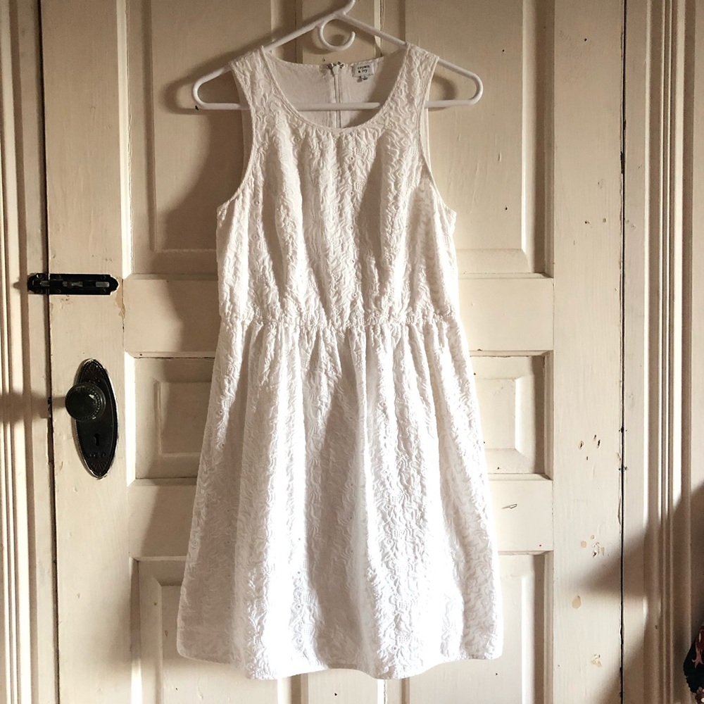 White Lace Crown & Ivy Dress 4